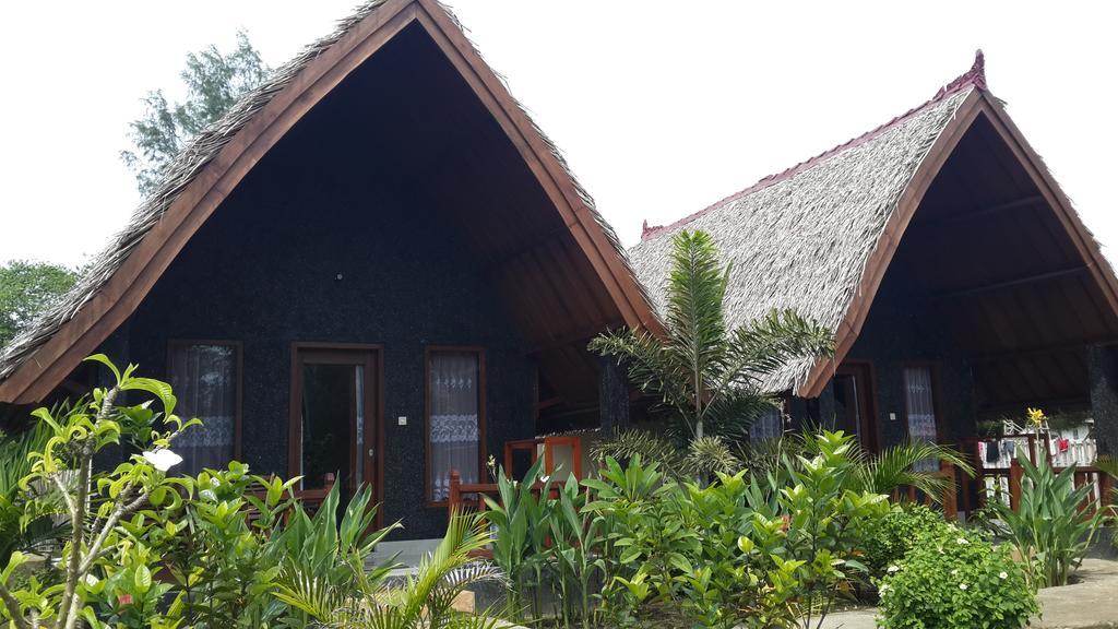 Rose Bungalow Hotel Pemenang Bagian luar foto