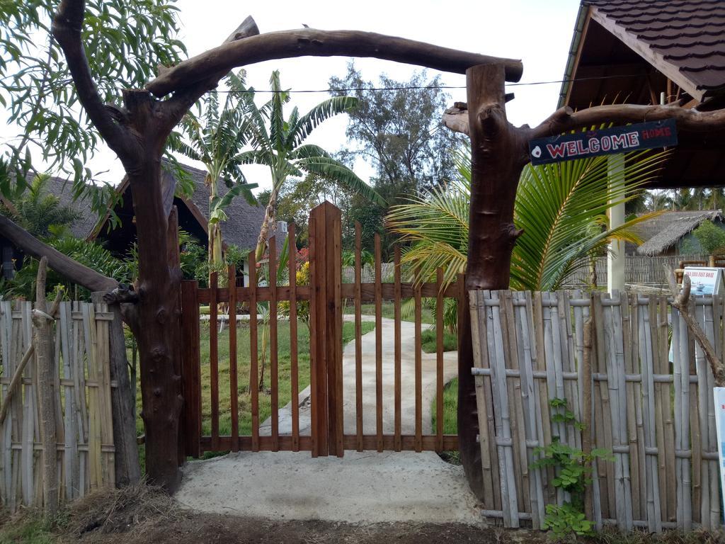 Rose Bungalow Hotel Pemenang Bagian luar foto