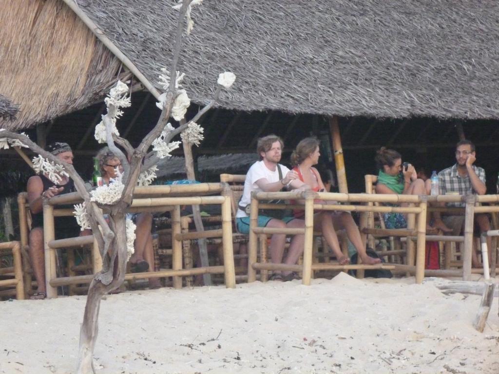 Rose Bungalow Hotel Pemenang Bagian luar foto