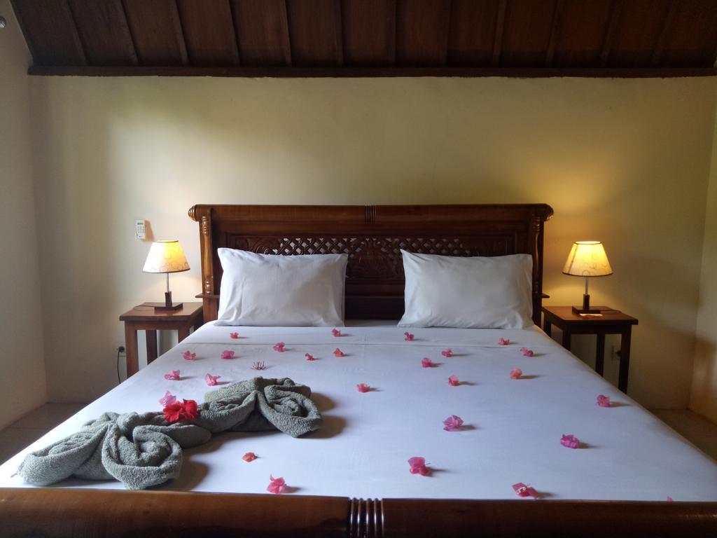 Rose Bungalow Hotel Pemenang Bagian luar foto