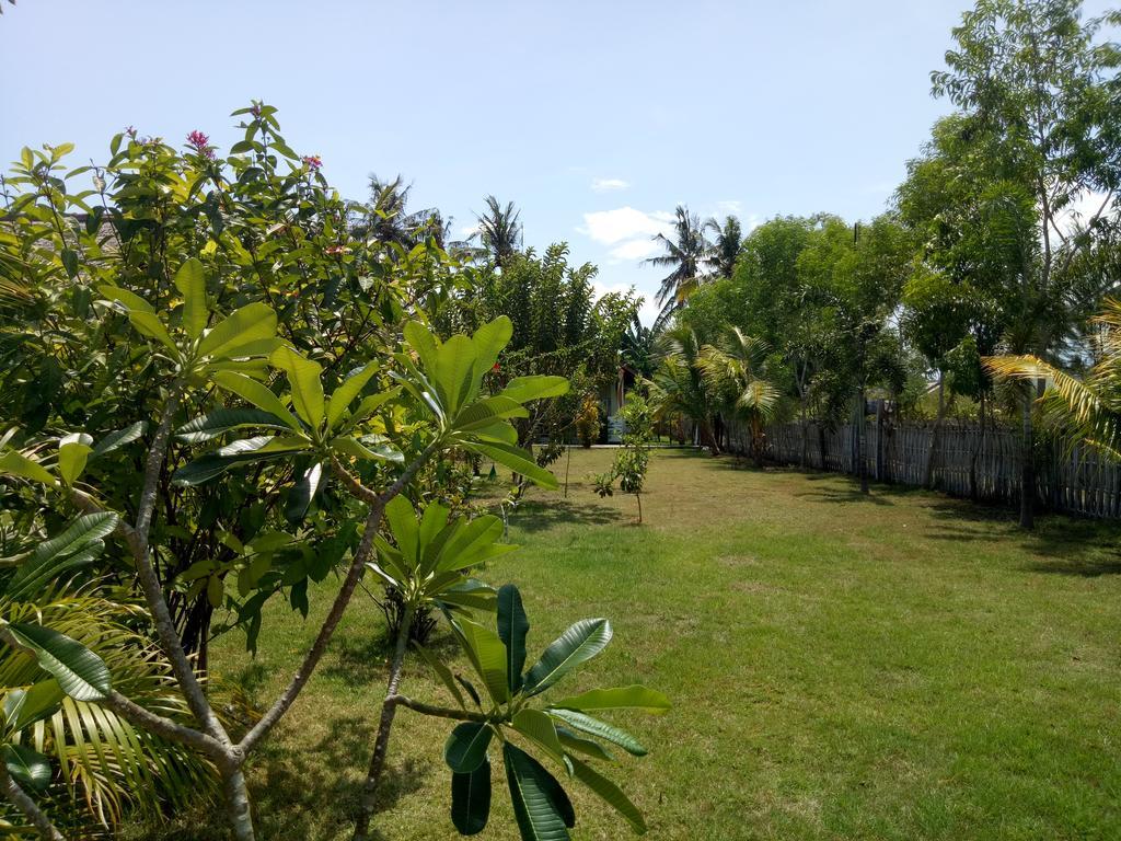 Rose Bungalow Hotel Pemenang Bagian luar foto