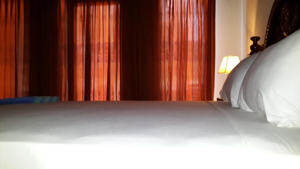Rose Bungalow Hotel Pemenang Bagian luar foto